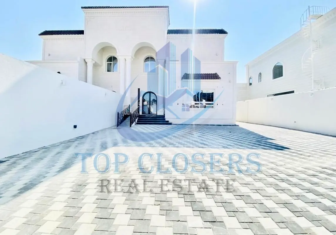 New Luxury Villa | Private yard | Balcony