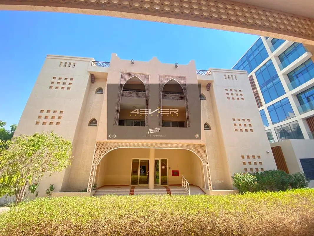 RESIDENTIAL BUILDING WITH 12% RENTAL RETURN FOR SALE