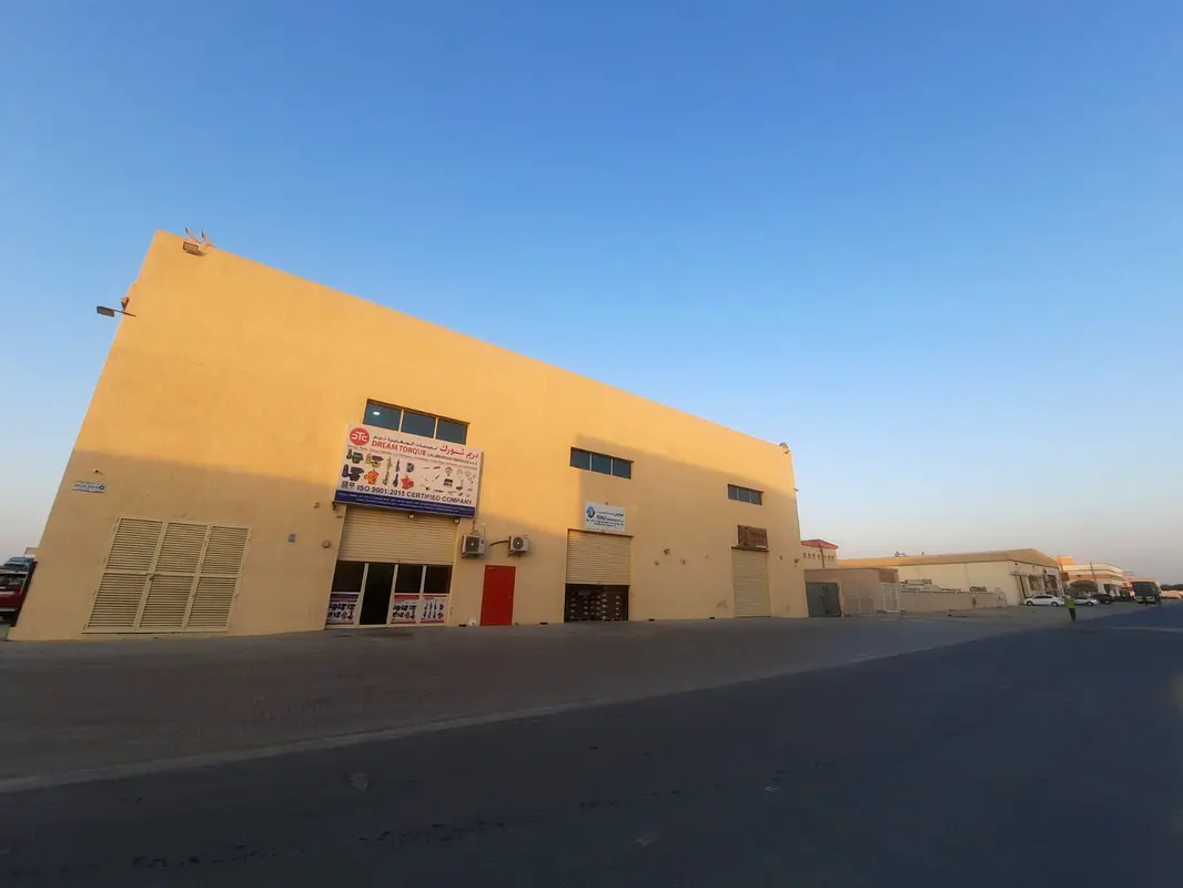 1900 SQFT  30 KVA  ELECTRICITY WAREHOUSE GROUND FLOOR   AL JURF */*