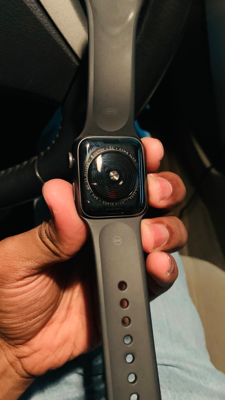 新品未使用 Apple Apple Watch SE40mmスペースグレー | monsterdog.com.br