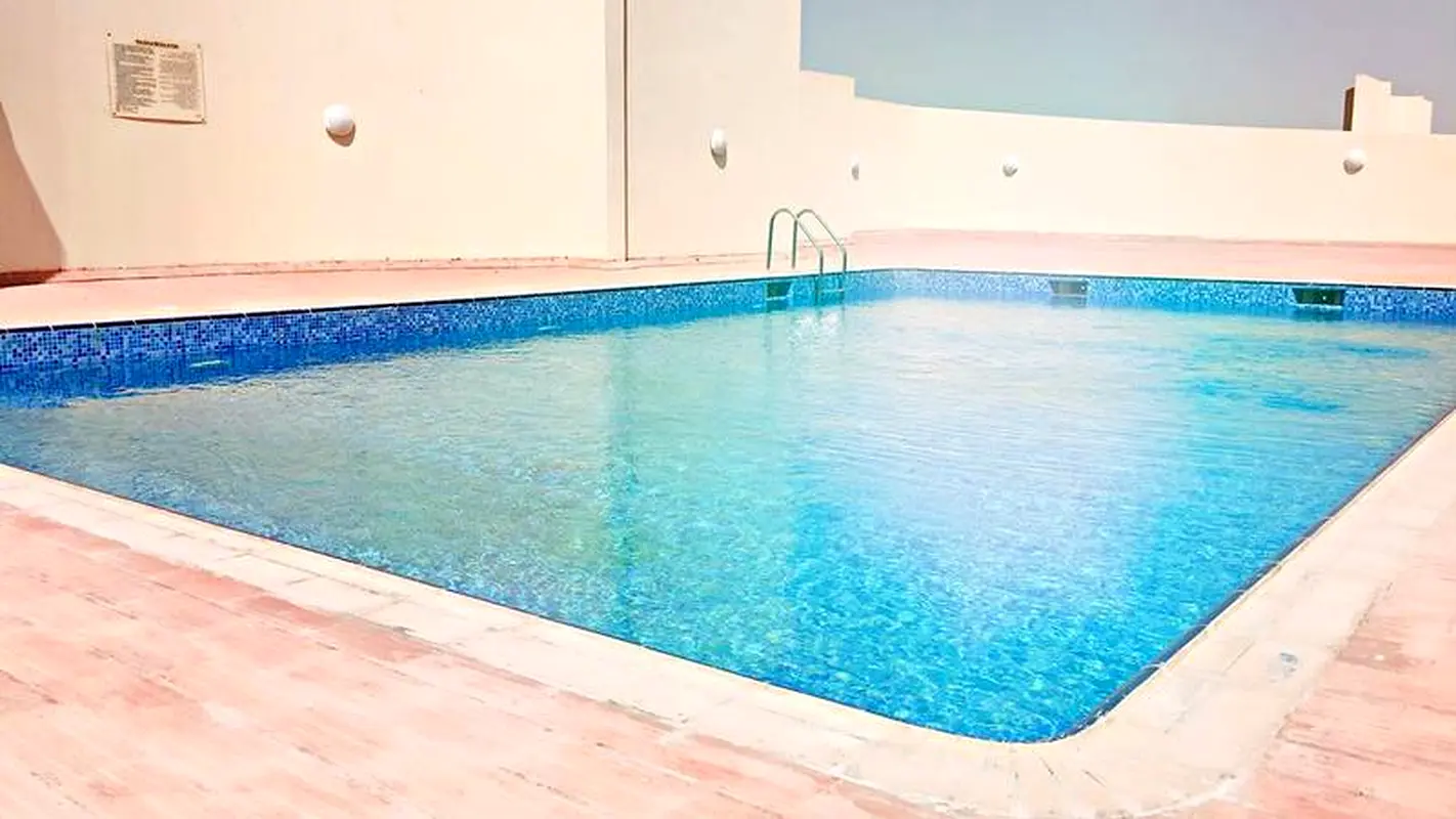 three bed room hall with parking for rent