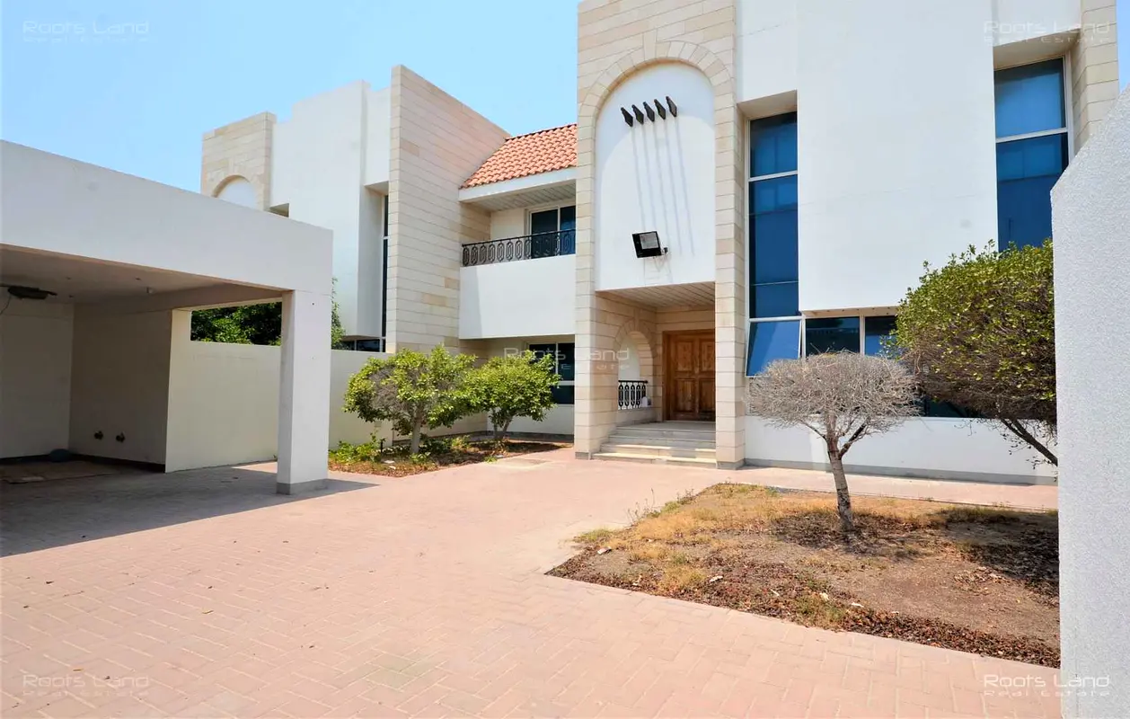 Excellent 5BR Villa |Bright and Spacious