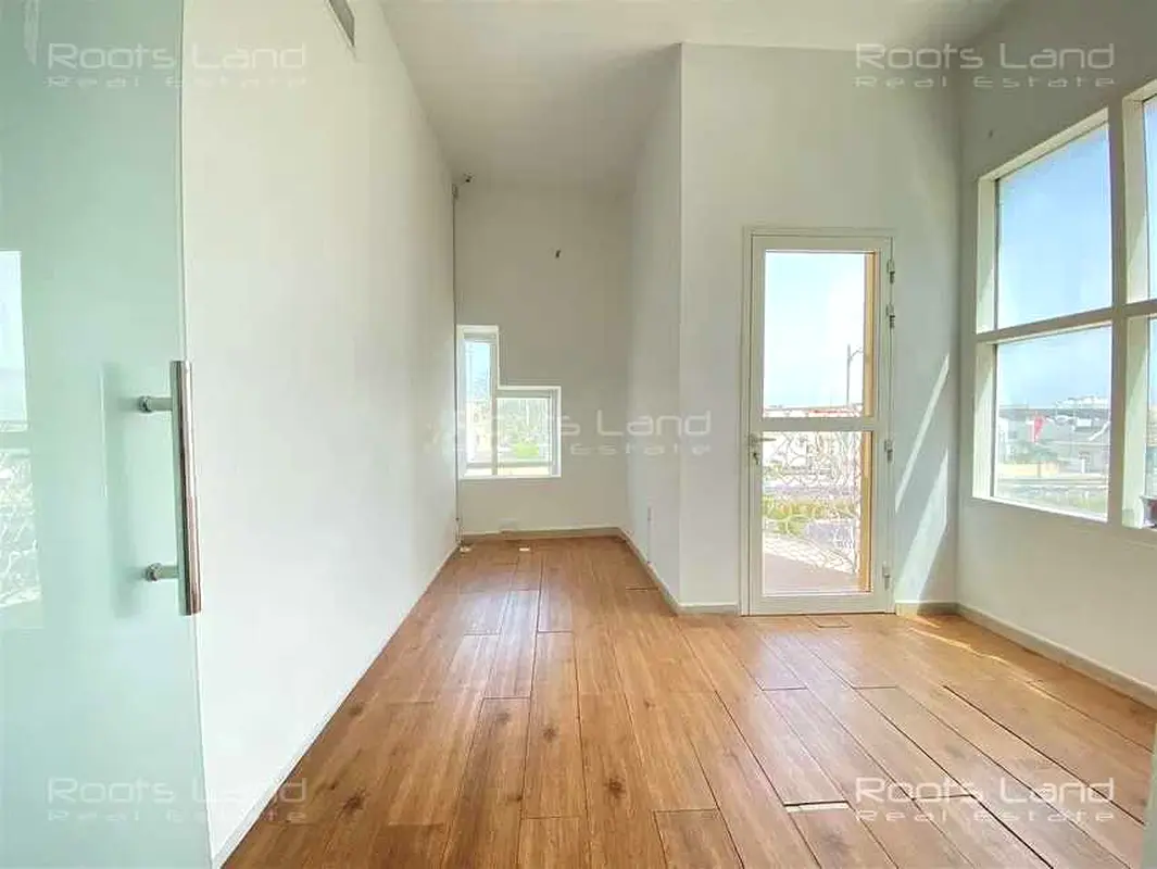 Perfect for Clinic or Salon | Main Road Villa