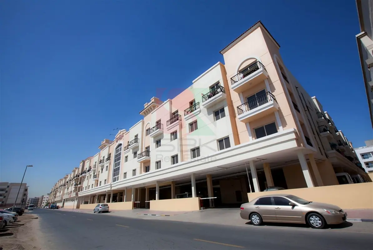 One Bedroom For Staff Accommodation In Muhaisnah 4