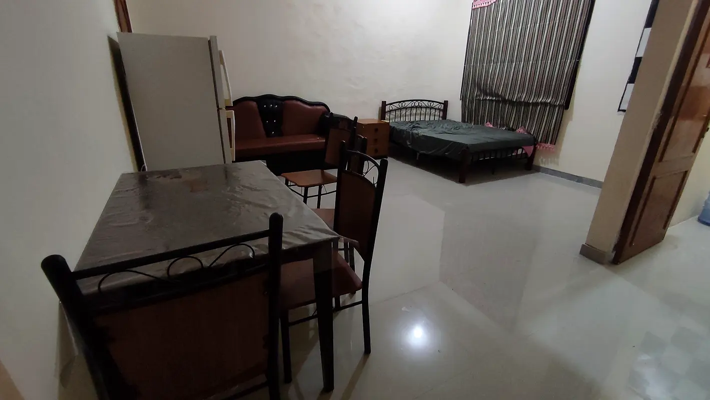 Furnished Studio monthly 2400 With Parking Muroor 29street