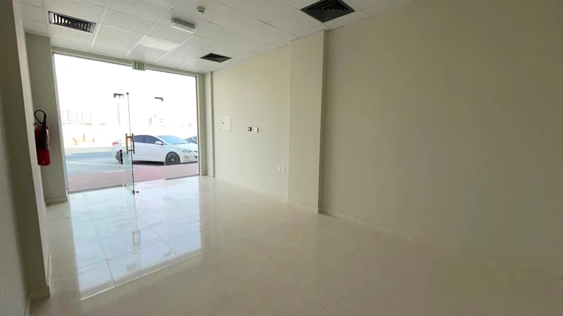 NO COMMISSION-SHOP FOR RENT - 13K - DIRECT FROM LAND LORD