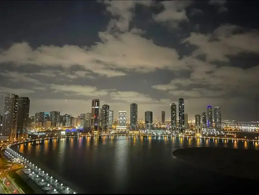 Specious 3BHK,All Master Bedrooms,AC/GYM/POOL/One Month Rent Free,Full Sea View Maids Room in 75000.