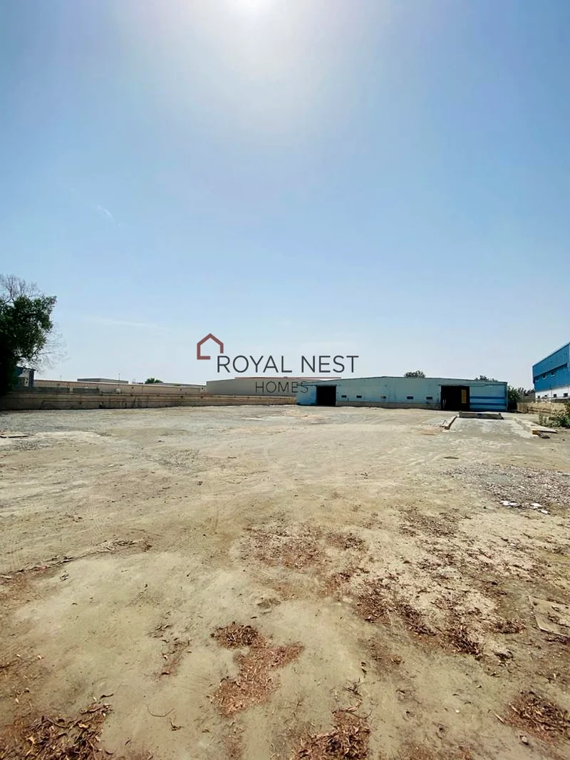 Big  warehouse in Al Quoz 4 best Location