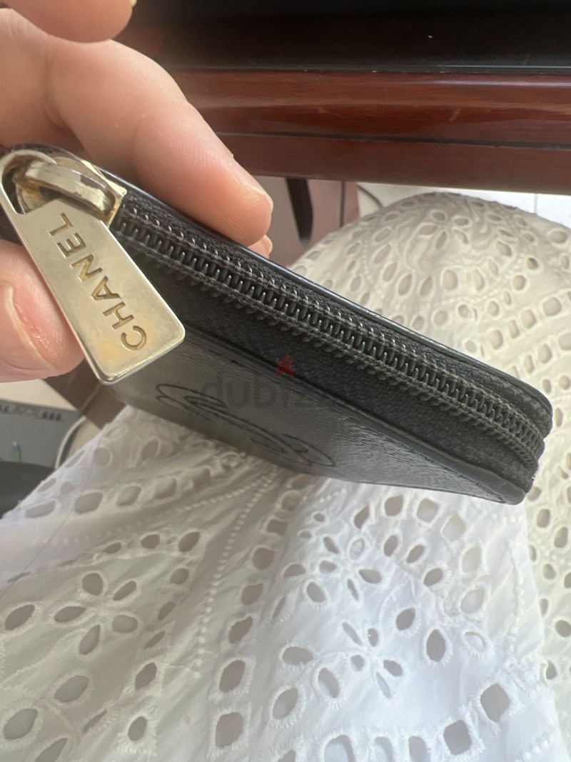 Authentic Chanel zippy caviar wallet