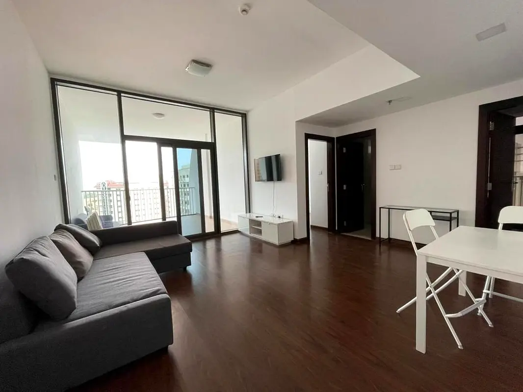 Large size| Clean and Neat| Luxurious|