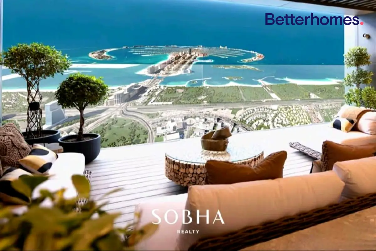 LIVE CLOSE TO YOUR YACHT | BEACHFRONT VIEWS |  TALLEST TOWER IN HARBOUR