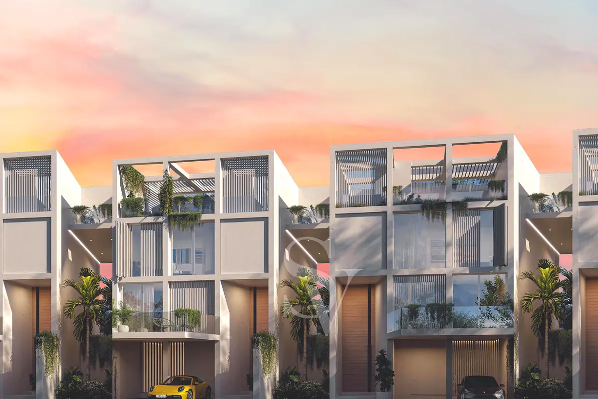 RARE FOUND! CORNER UNIT | 4BR NEXT TO BEACH