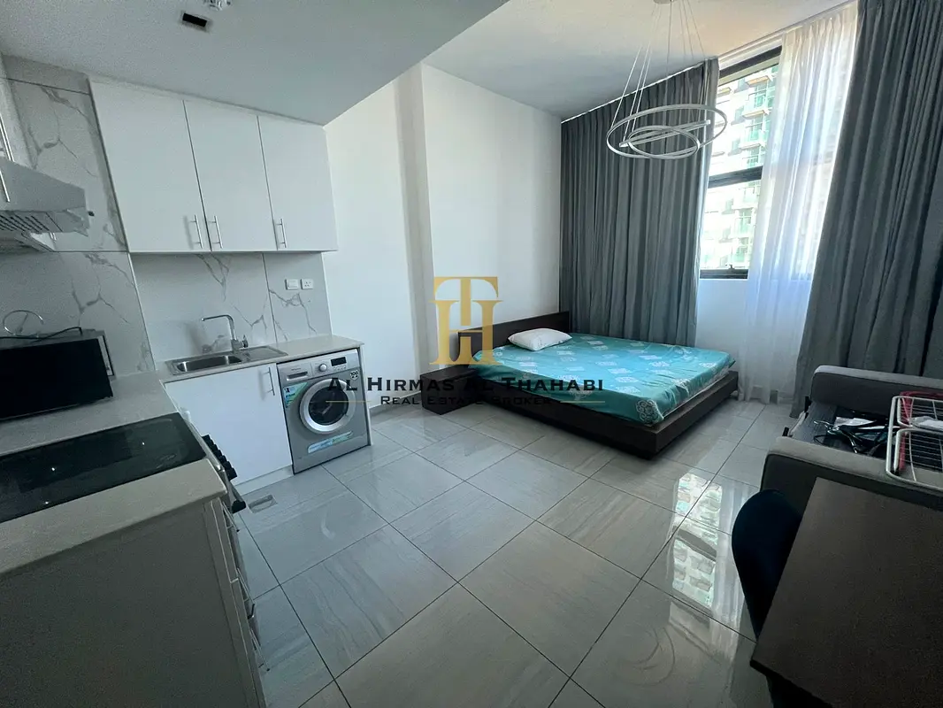Fully furnished studio - good price - great design
