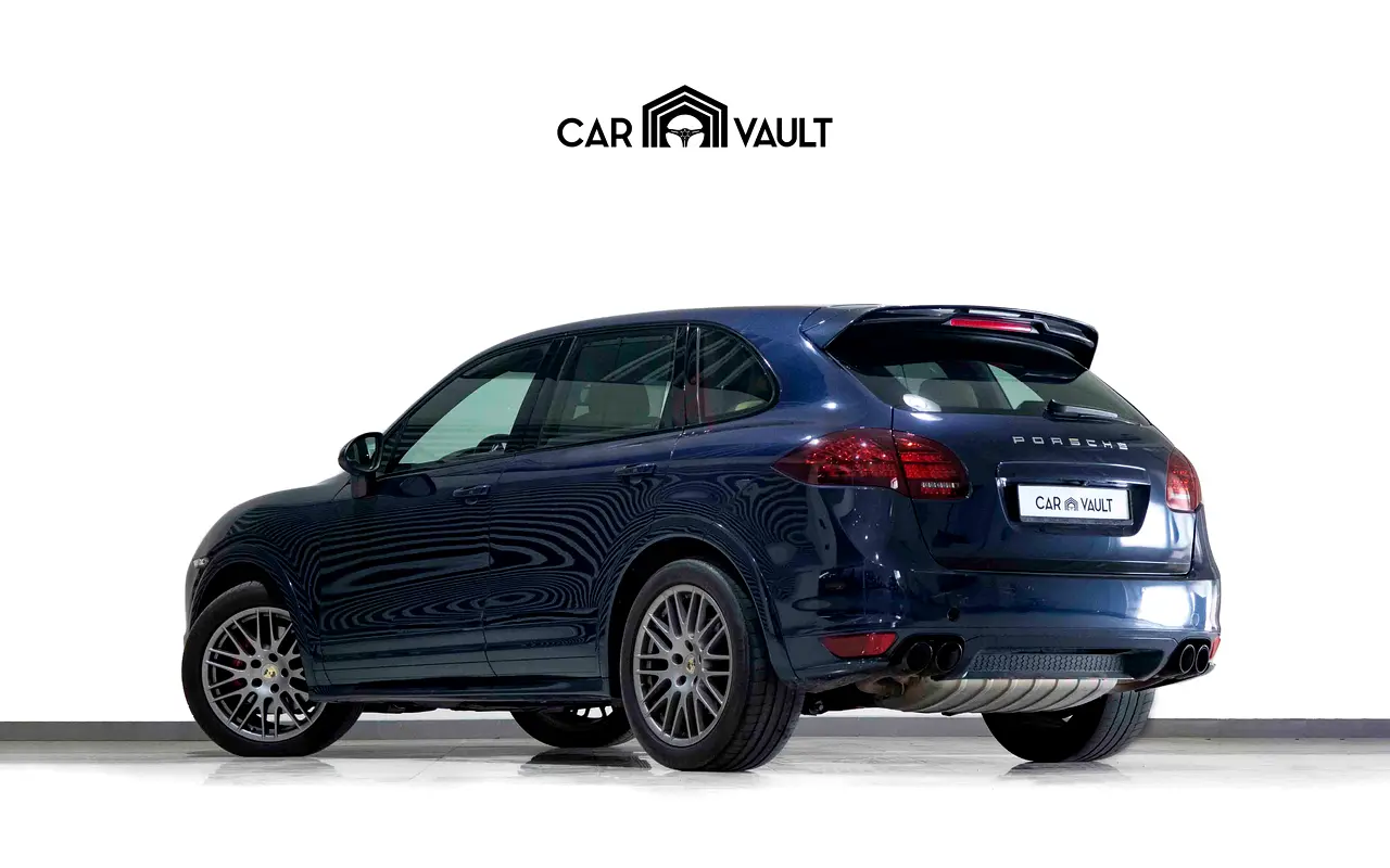 2013 Porsche Cayenne GTS GCC Spec