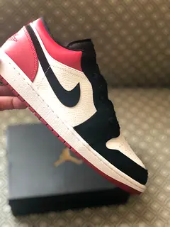 Nike Jordan1 Low black toe 12US