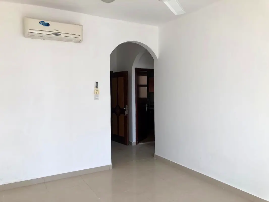 HOT OFFER Flat 1 bhk and 2 bhk free ac service two times