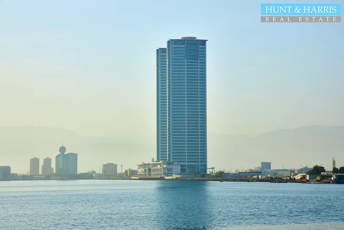 Prime Location - Great Lagoon View - Iconic Tower