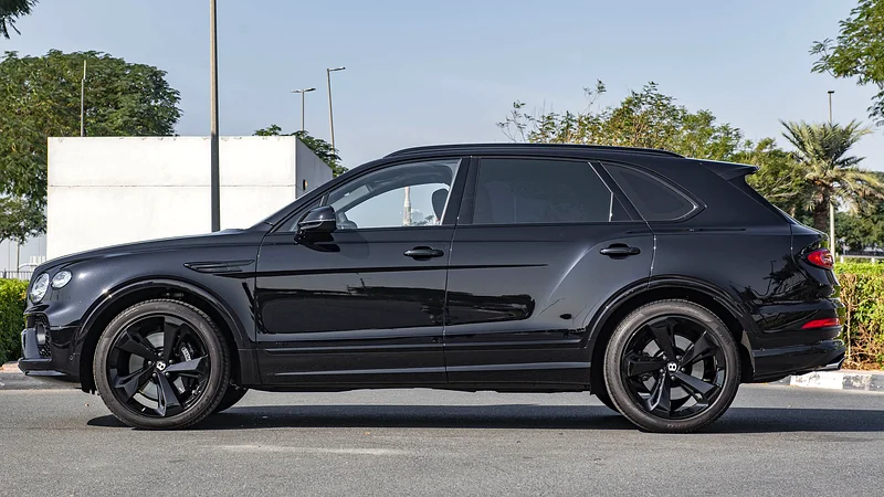 2022 BENTLEY BENTAYGA 4.0L PETROL WITH MULLINER SPEC, AND LOW MILEAGE (LOCAL PRICE)63176619998082112