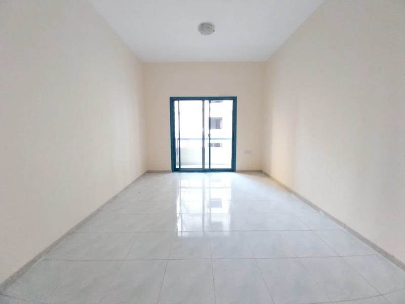 Opposite Sahara 2bhk in 24k with balcony/ 1month free