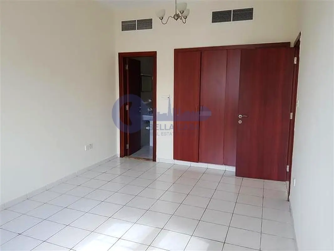 One  bedroom  Apt  for Rent  in Spain Cluster