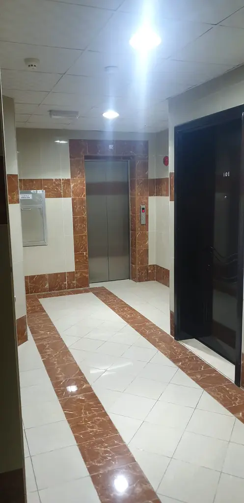 Building for sale in Sharjah, Al Buteena area