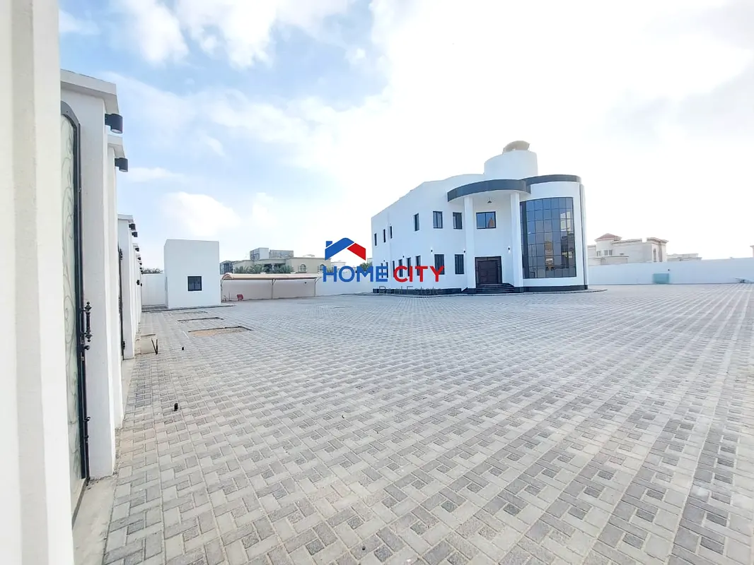 Villa for rent in Shakhbout City, 7 bedrooms, asking 350,000, negotiable