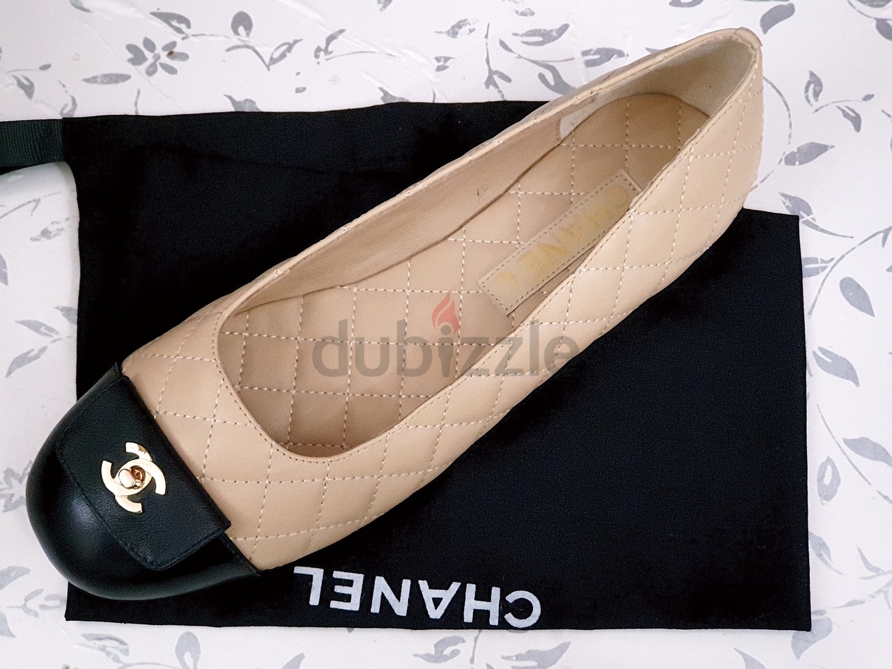 Chanel Shoes AS NEW Size 37