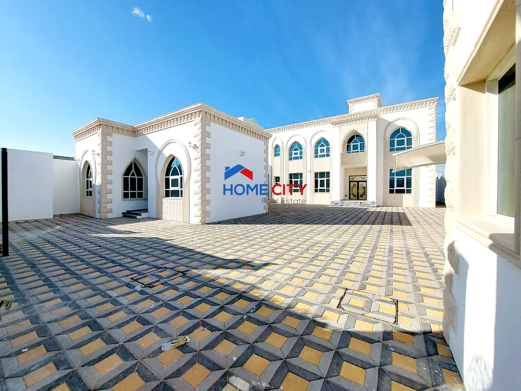 Villa for rent in Riyadh, south of Al Shamkha, consisting of 7 bedrooms, asking 170000