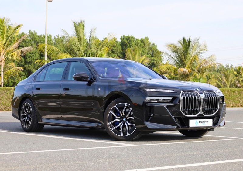 2023 | BMW 735i 7 SERIES | M-KIT | 5 Years Warranty and Service up to 105,000KM | GCC