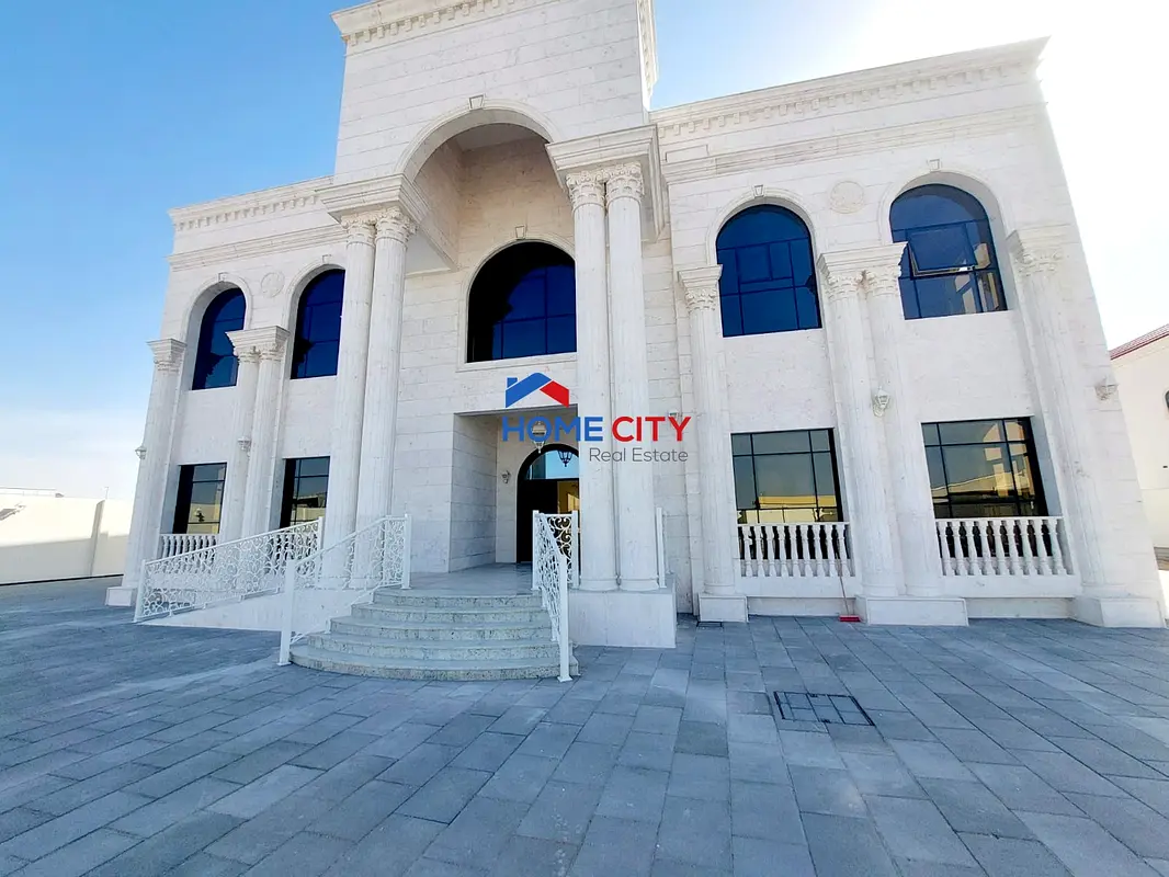 Villa for rent in Madinat Zayed, next to Shakhbout City, consisting of 6 bedrooms, required 250,000