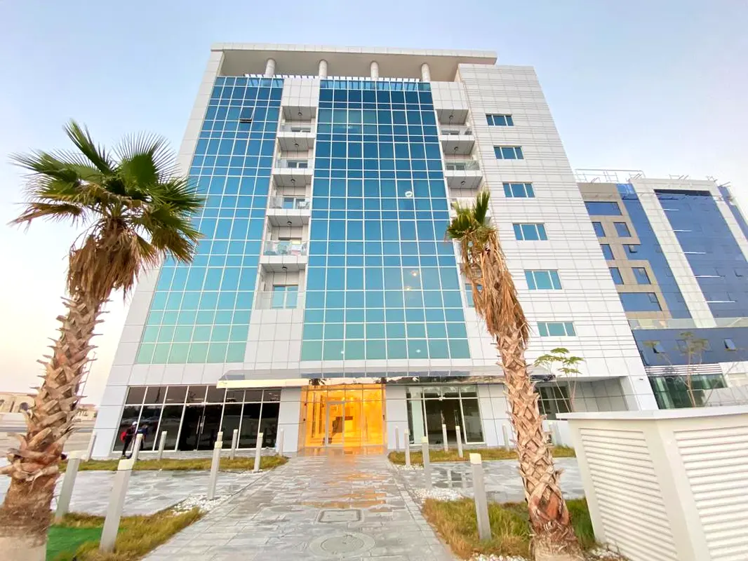 HIGH FLOOR,2 BHK+SWIMMING POOL+GYM|6 PAYMENTS|BASEMENT PARKING IN KCA