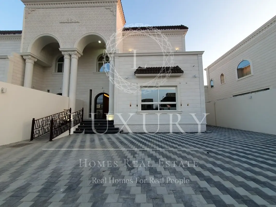 Brand New Independent with Outside Kitchen.