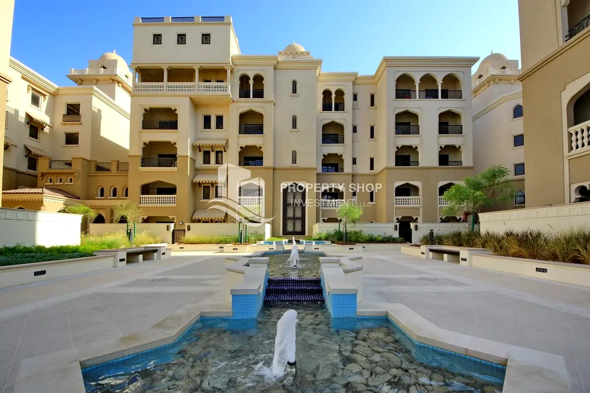 Extensive Designed Finishes Spacious 3+M+ Balcony!!!