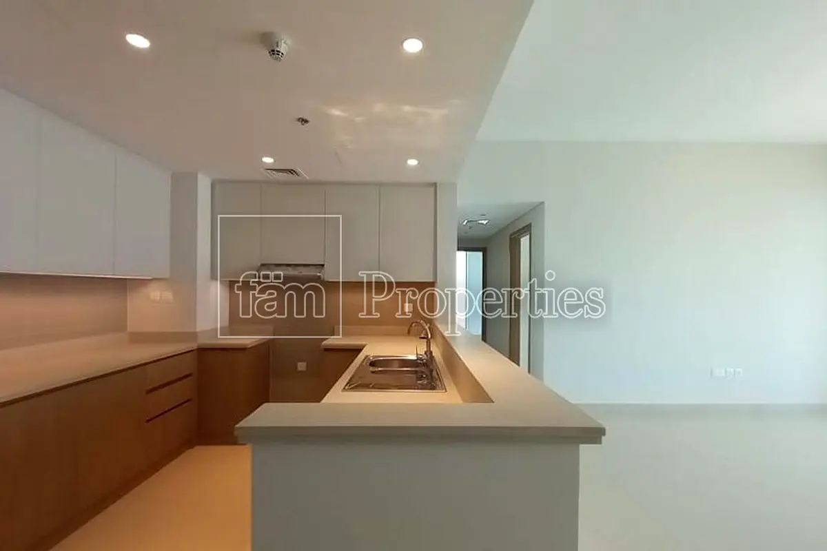 Modern 2 Bedroom with park view