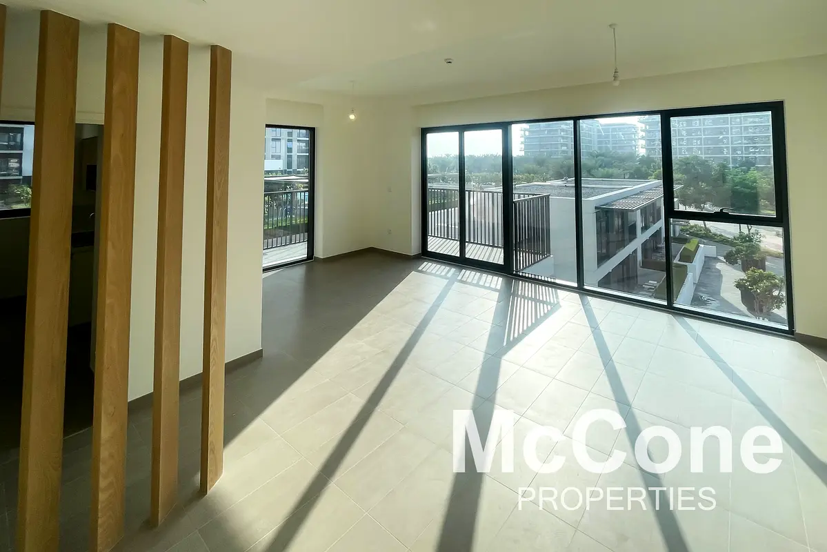 Full Park  Pool View | Vacant | Chiller Free
