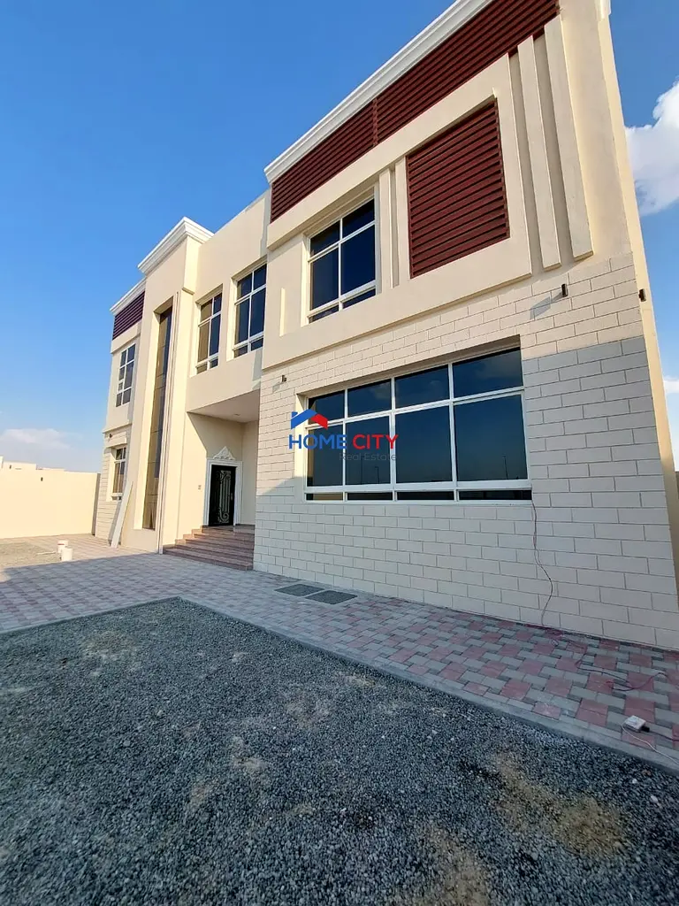 Villa for rent in Riyadh, south of Al Shamkha, 7 bedrooms, required 175,000 dirhams annually