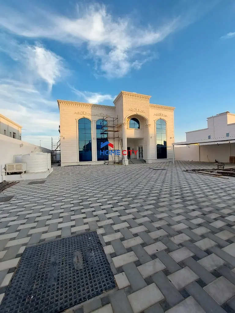 Villa for rent in Riyadh, south of Al Shamkha, 8 bedrooms, required 160,000 annually