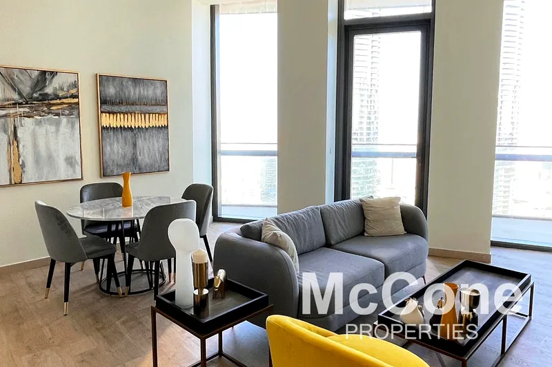 Vacant | Fully Furnished | Mid-Floor