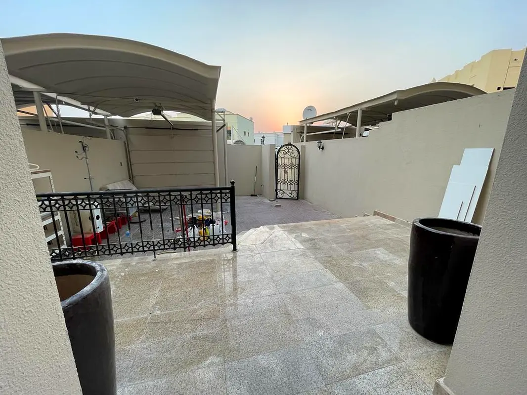 villa for rent in mirdif 3  bedroom master and maid room