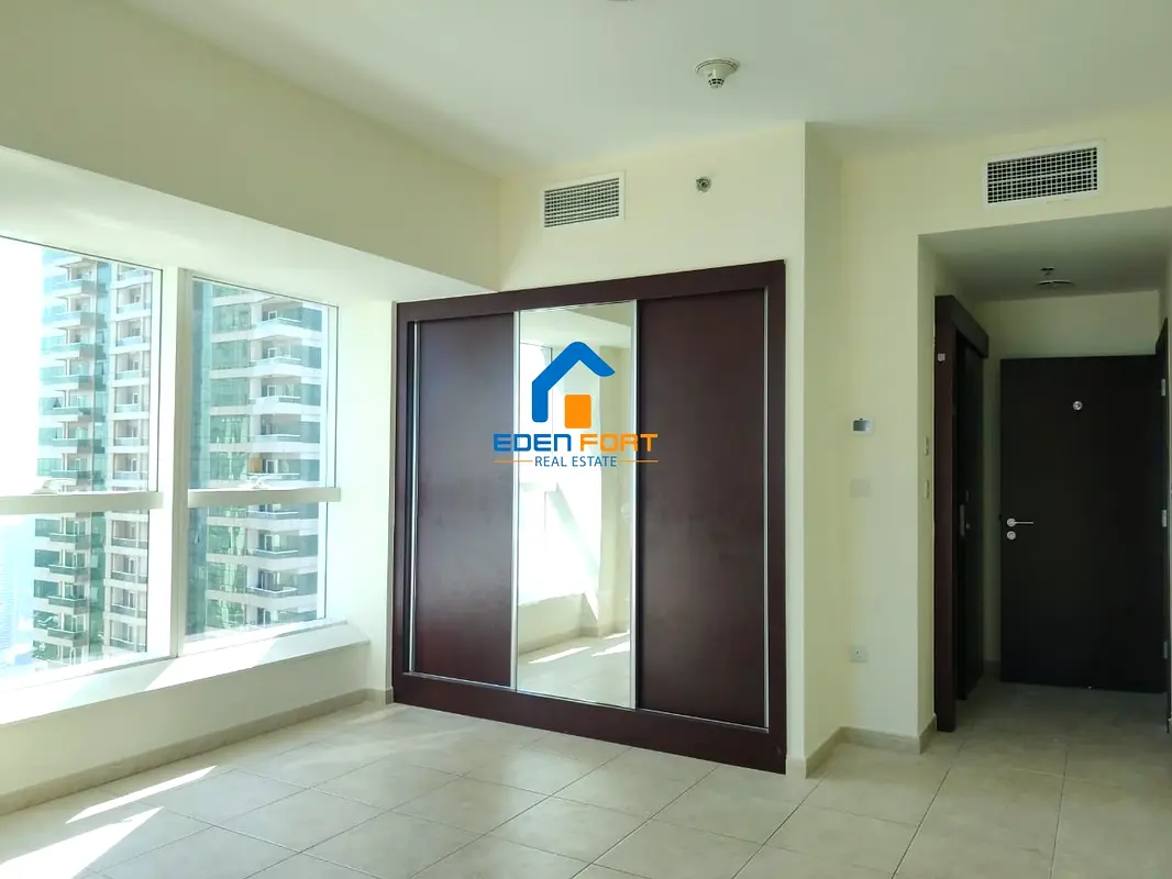 Partial Sea and Marina View | Vacant | 2 Bedroom