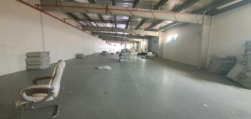 Civil Defence Approved Warehouse In Industrial Area 18 Sharjah