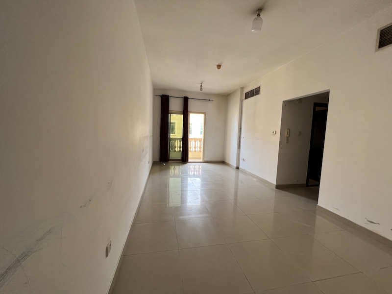 Large Beautiful 1 Bedroom Apartment With 2 Bathrooms Available For Rent