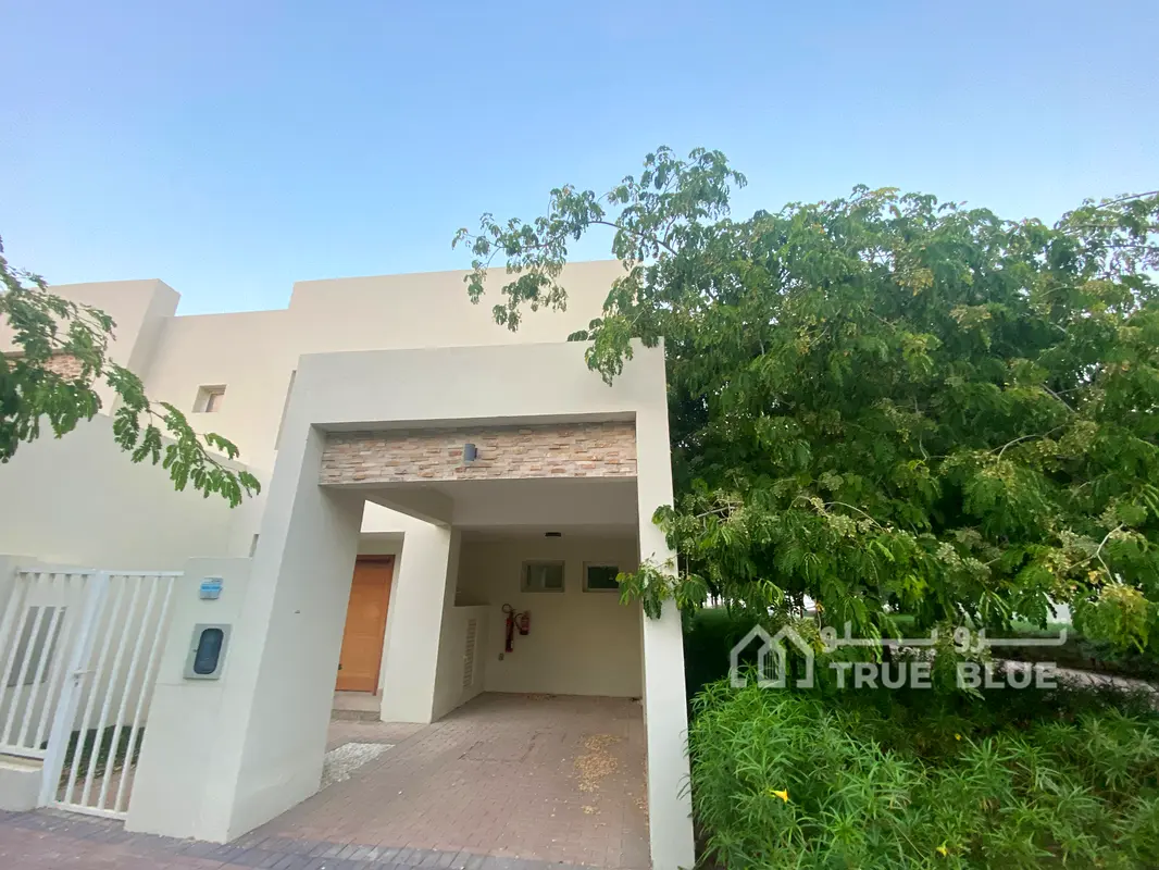 VERY CLEAN| BEACH FRONT| BROAD LIVING AREA