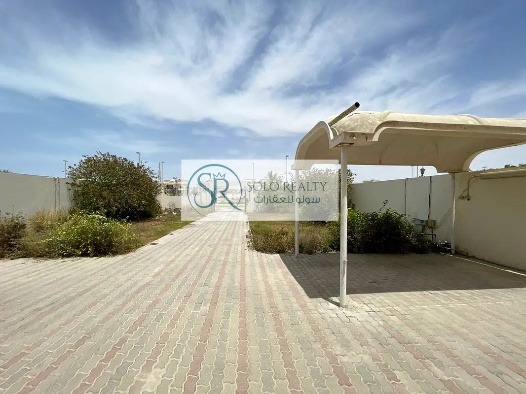 Commercial Villa | Spacious Yard | Prime Location | Suits many Business !