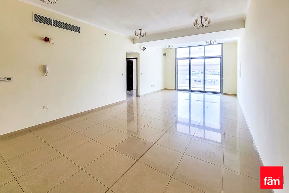 Genuine Listing | Vacant | Chiller Free | 4 Chqs