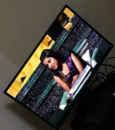 24 inc Dell IPS Display Full HD LED Monitor With HDMI + Hydraulic Stand Sleem Bezel Model No P2417H