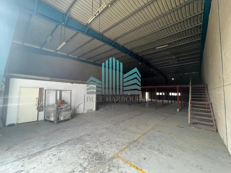 GROUND (5000 SQFT) MEZZANINE (3000 SQFT) | WELL MAINTAINED | SHOWROOM CUM WAREHOUSE