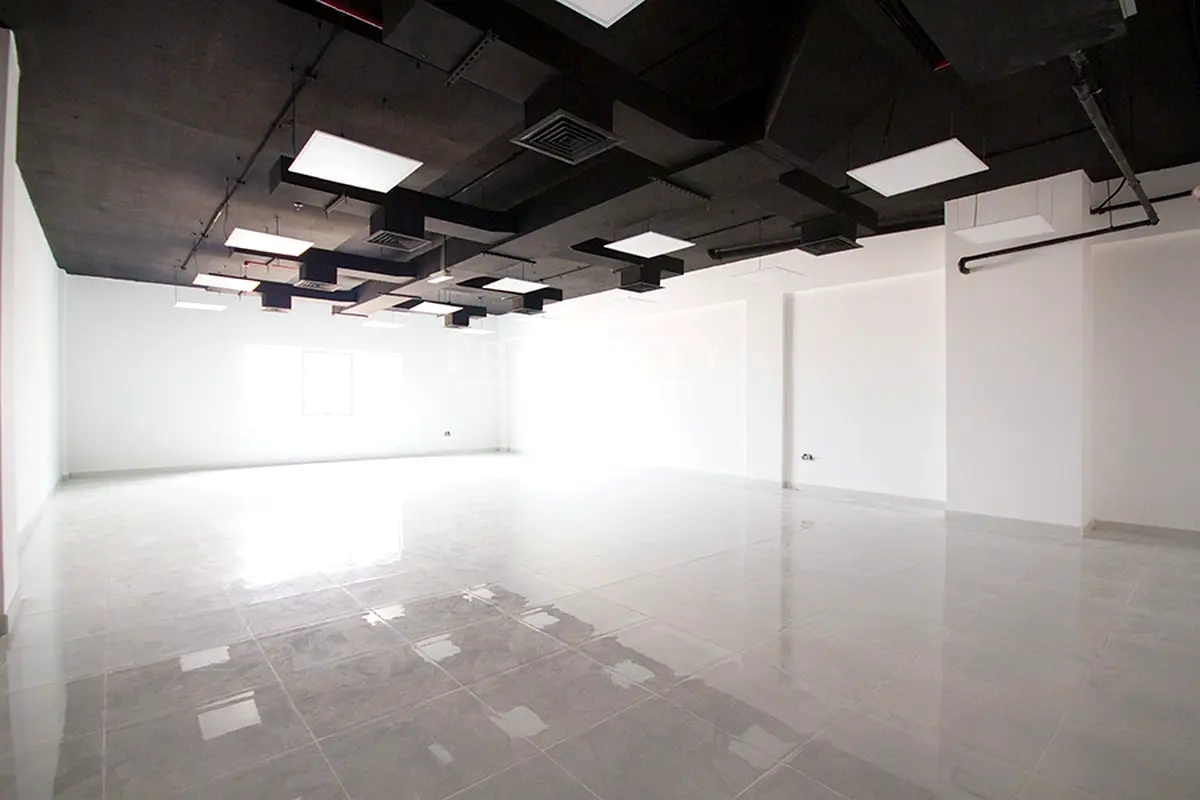 Fitted Office ready, other options available in DIP1