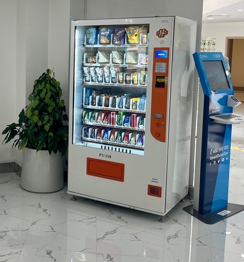 Snacks and Drinks Vending Machines