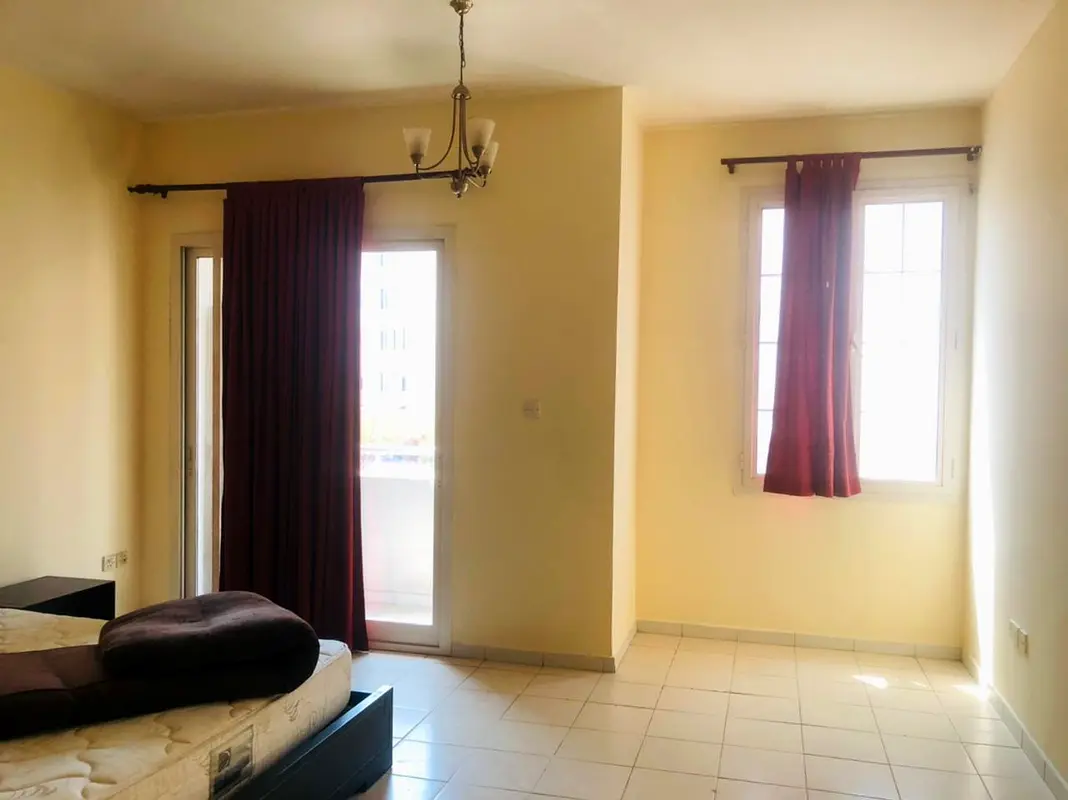 Studio Ror Rent In Warsan  4 Ready To Move